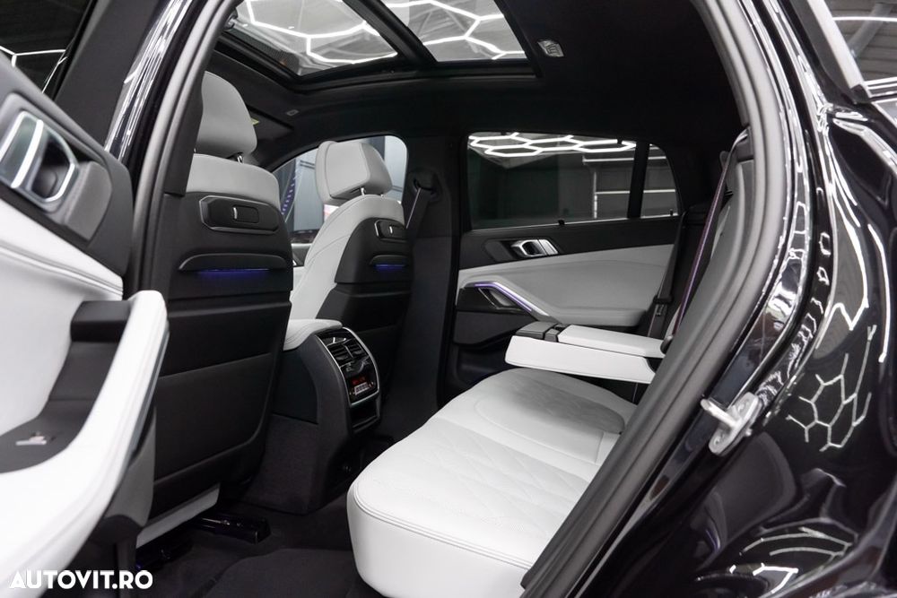 BMW X6 M M60i xDrive AT MHEV - 16