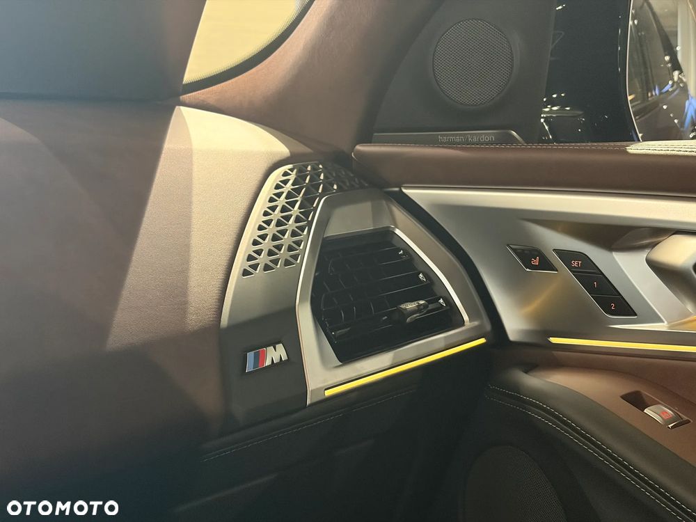 BMW XM 50e PHEV sport - 30