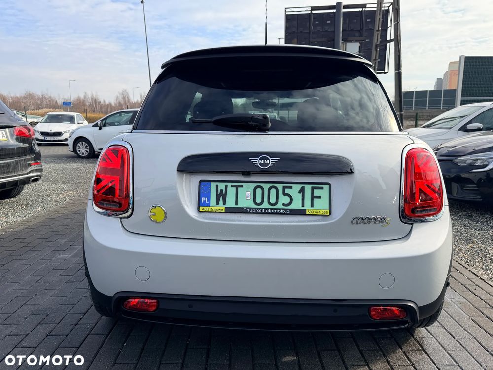MINI Cooper SE Electric Trim - 9