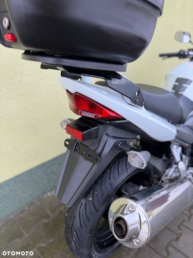 Suzuki GSX - 13