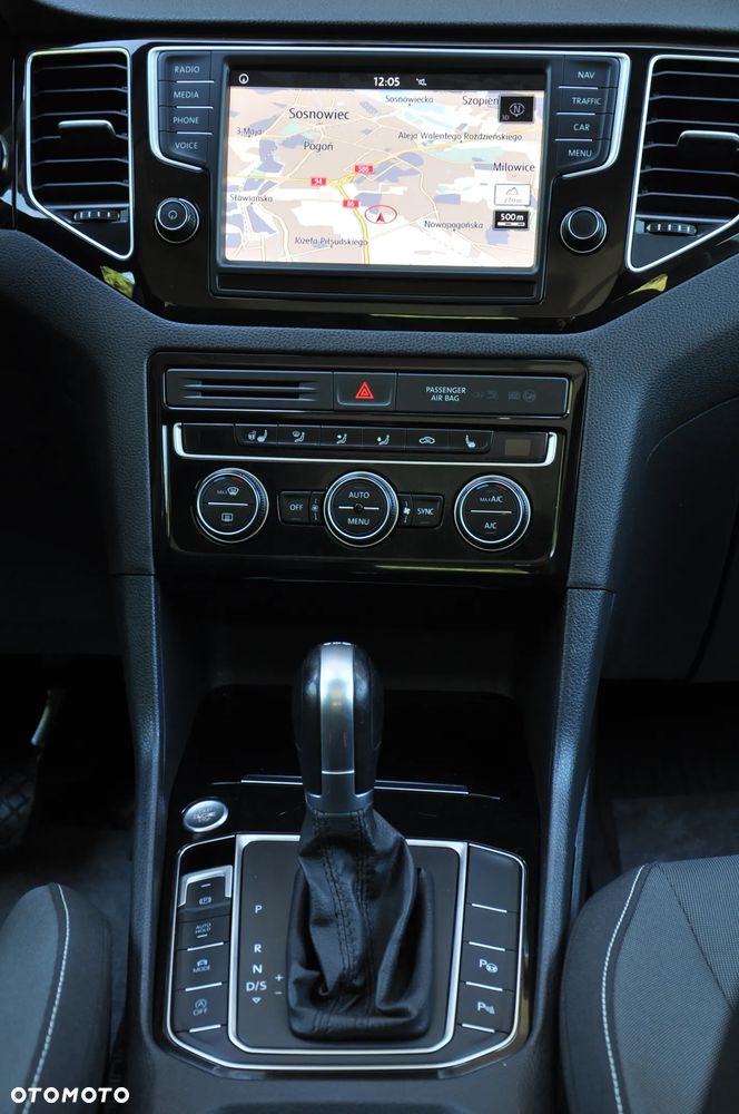 Volkswagen Golf 1.4 TSI BMT Highline DSG - 28