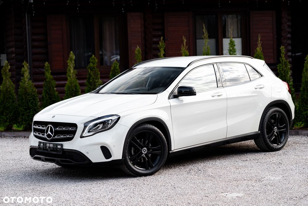 Mercedes-Benz GLA 200 7G-DCT - 2