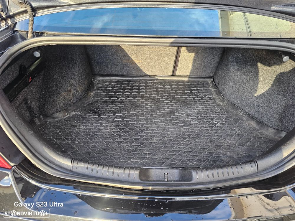 Ford Mondeo 2.0 TDCi Ghia - 5