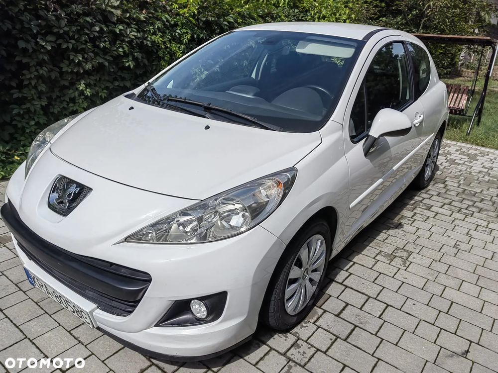 Peugeot 207 - 1