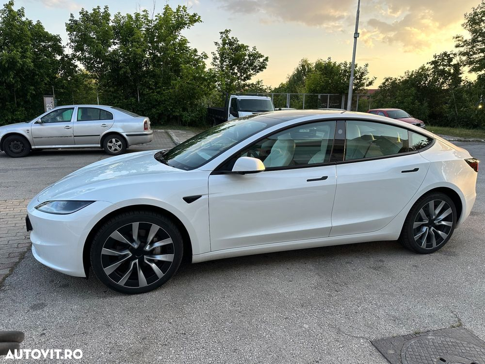 Tesla Model 3 AWD Long Range - 3