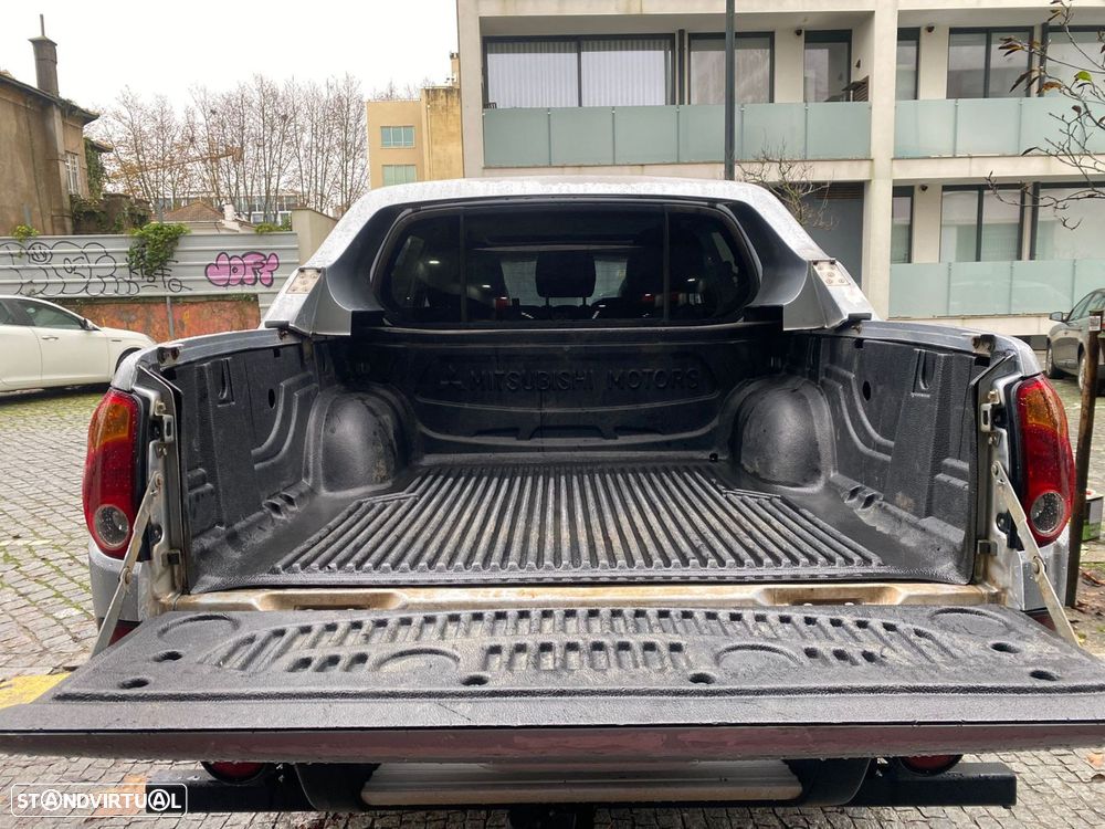 Mitsubishi L200 2.5 DI-D CD Intense 4WD - 9