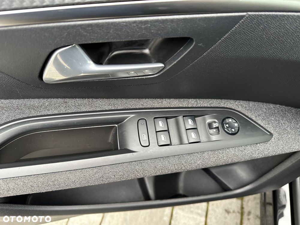 Peugeot 3008 1.5 BlueHDi Active Pack S&S EAT8 - 15