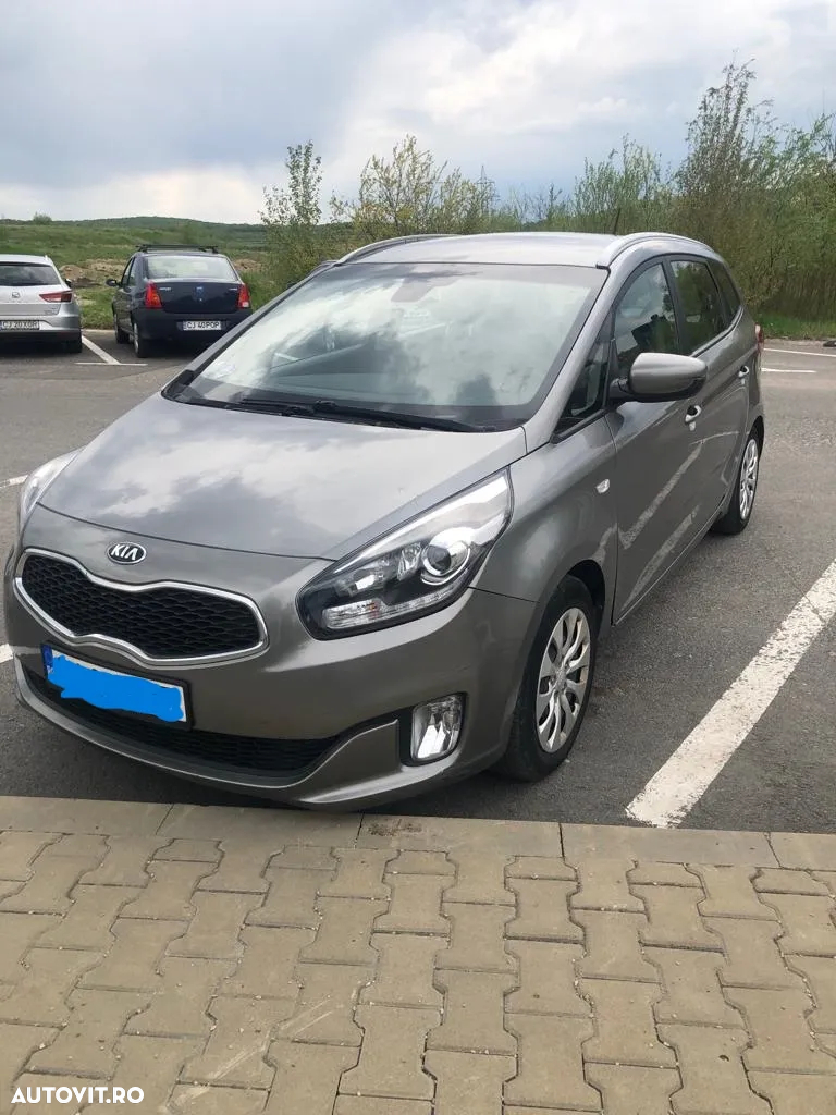 Kia Carens 1.6 GDI FAMILY - 2