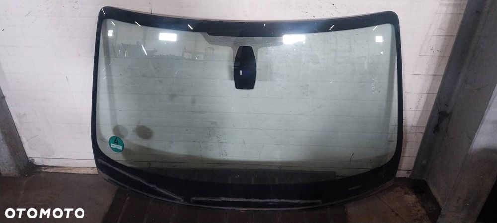 SZYBA CZOŁOWA PRZEDNIA Z CZUJNIKIEM DESZCZU SENSOR BMW X1 E84 - 1