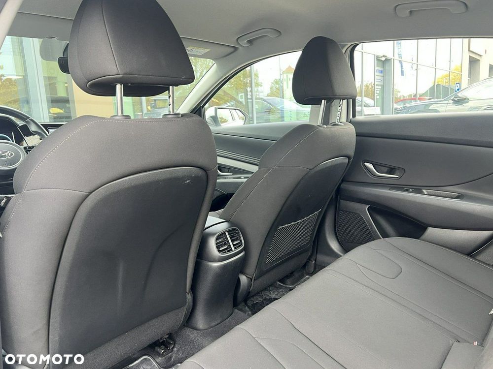 Hyundai Elantra - 10
