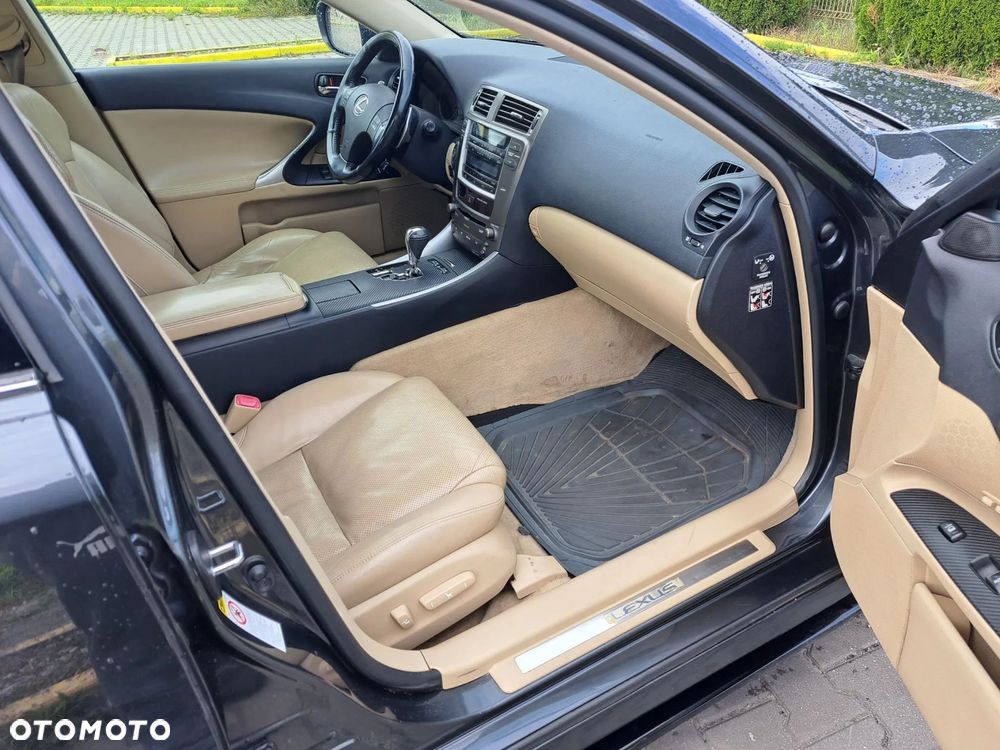 Lexus IS 250 Luxury Line - 11