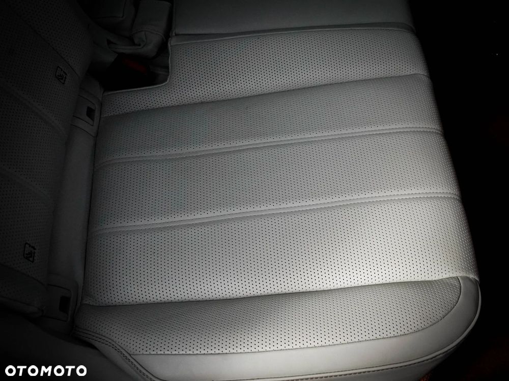 Bentley Bentayga - 23