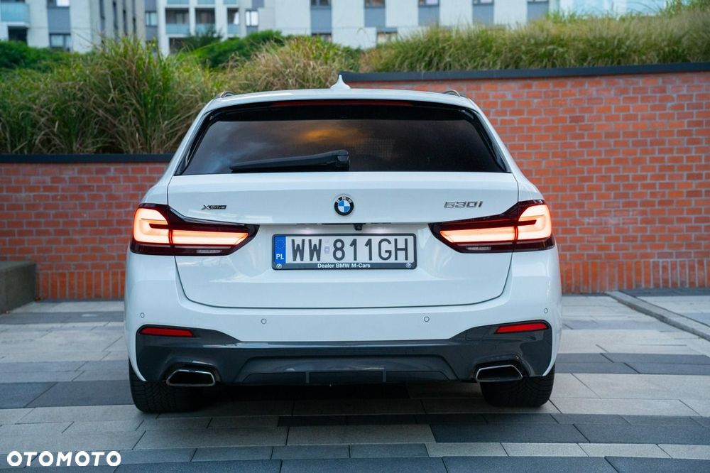 BMW Seria 5 530i xDrive mHEV M Sport sport - 11