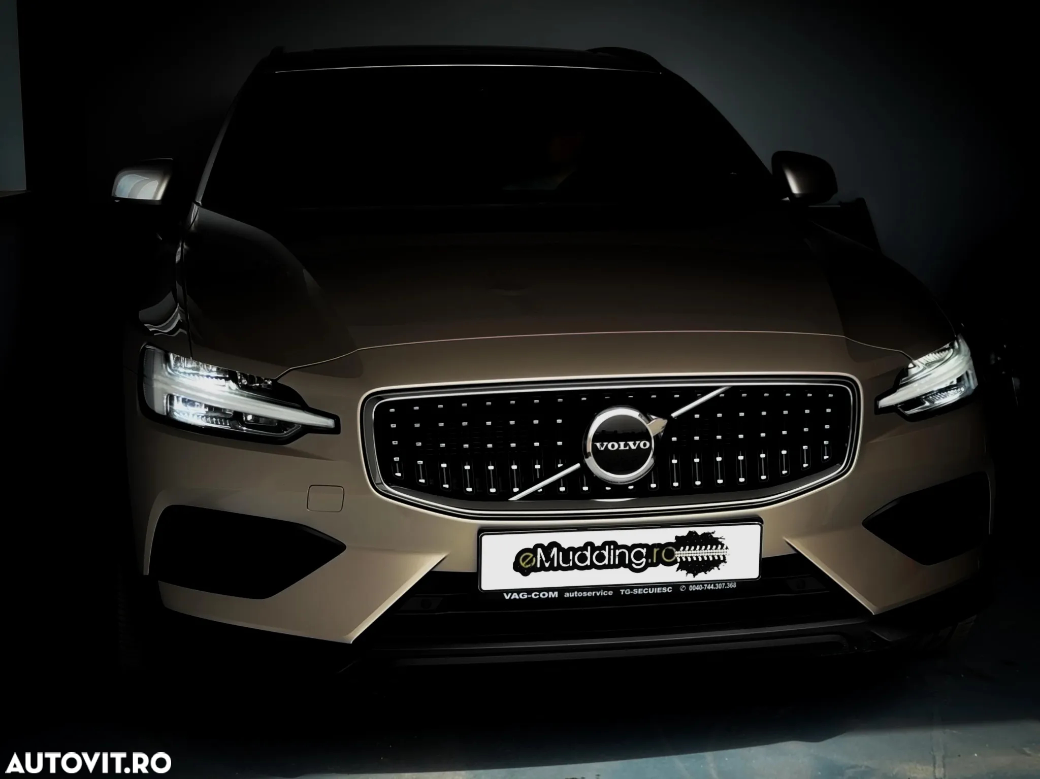 Volvo V60 Cross Country B5 B AWD - 2