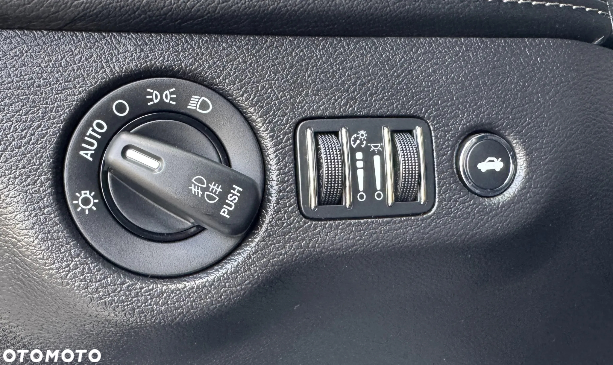 Lancia Thema 3.6 Executive AWD - 20