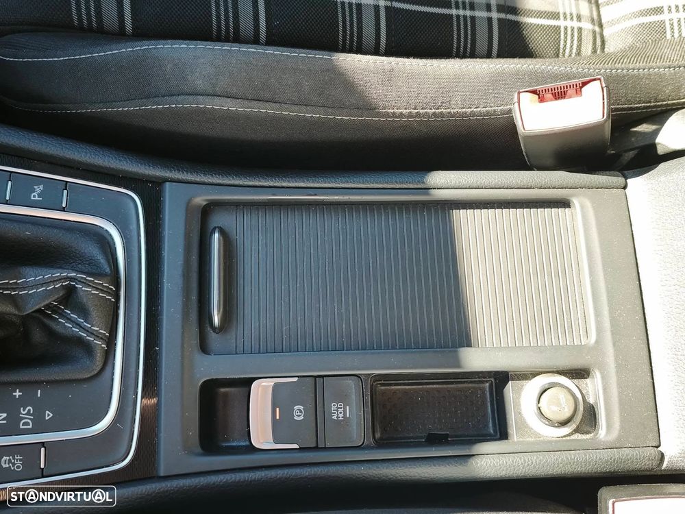 VW Golf 2.0 TDI GTD DSG - 44