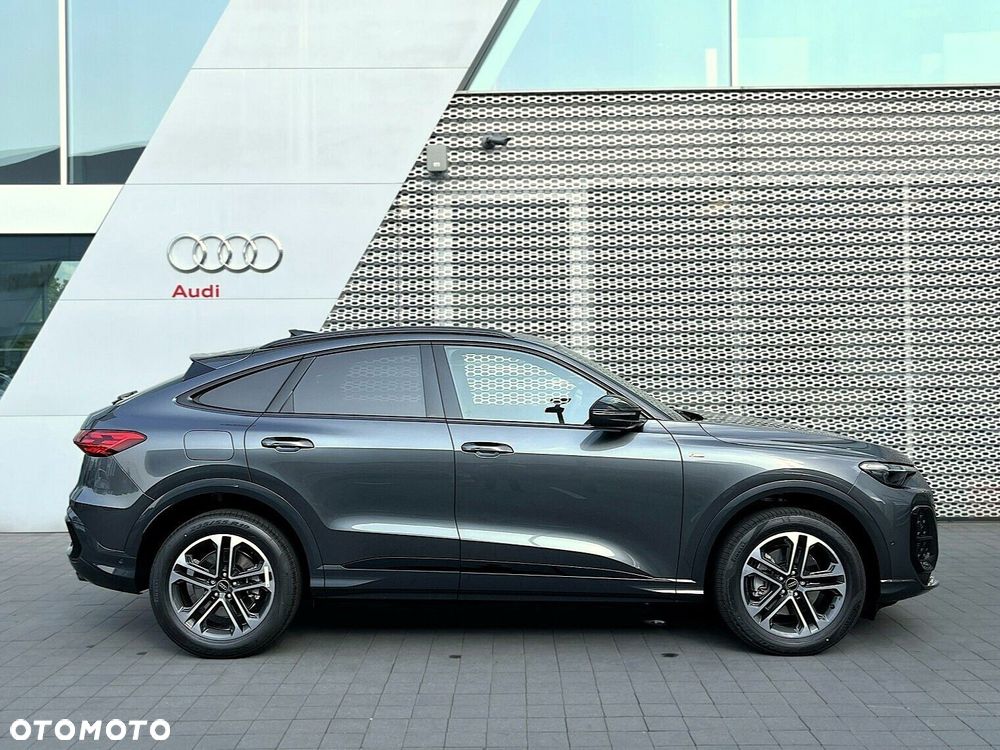 Audi Q5 Sportback - 1