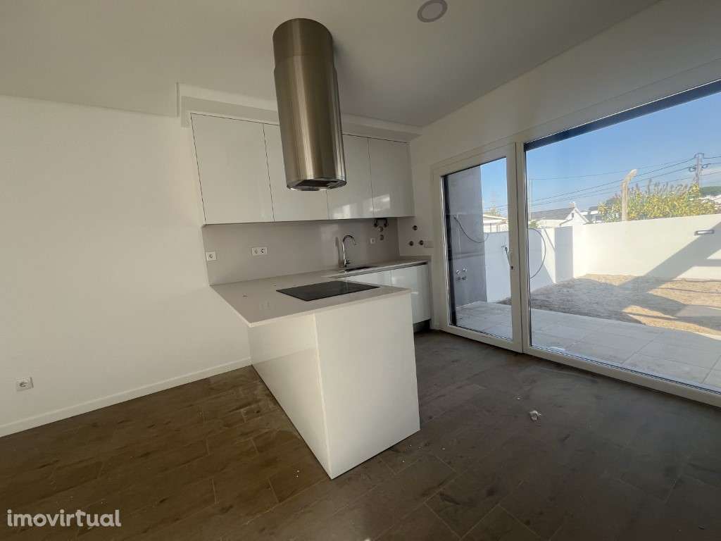 Moradia t3 com Garagem em Fernão Ferro - Grande imagem: 3/18