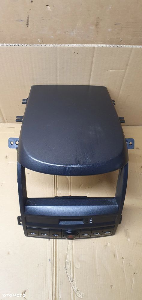 Ramka radia konsoli dekor przełączniki Kia Sorento 94500-3E160 84760-3E100 - 2