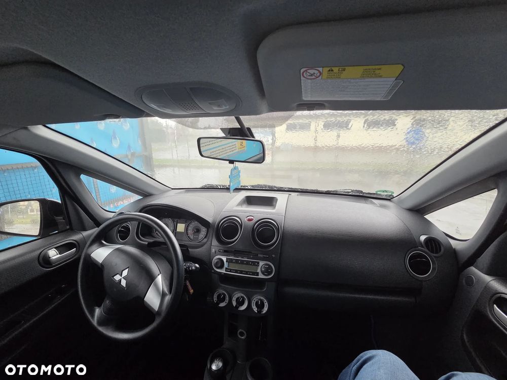 Mitsubishi Colt - 2