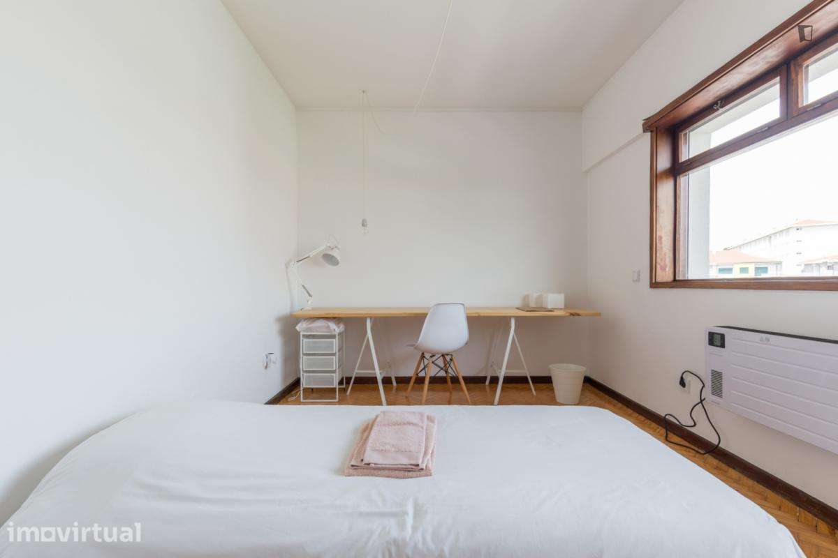 Quarto - localizado em Campanhã Porto - Grande imagem: 2/22