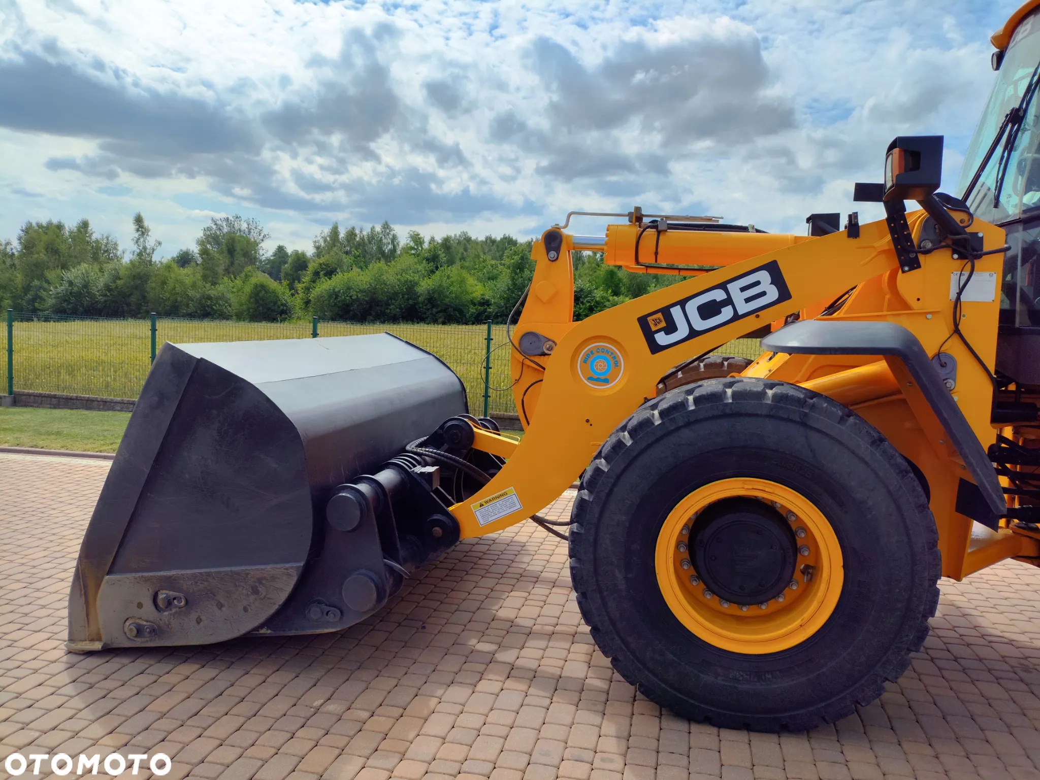 JCB 436Z/ ŁADOWARKA KOŁOWA / BEZ VAT /NOWE OPONY / WYSOKI WYSYP / SPROWADZONA  / - 4