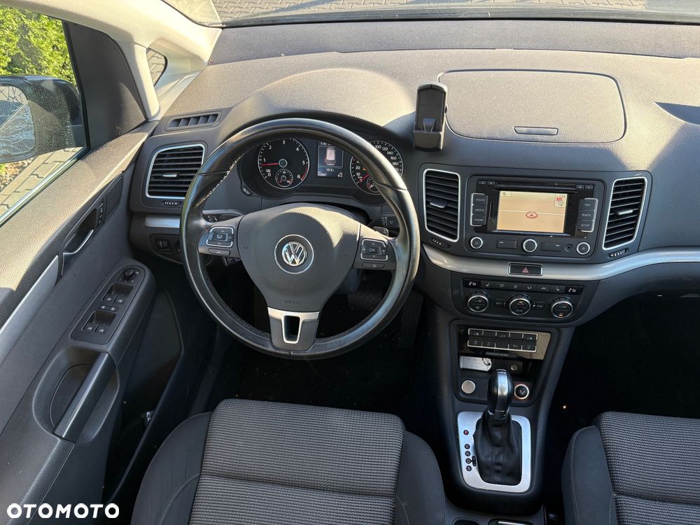 Volkswagen Sharan 2.0 TDI Comfortline DSG - 12