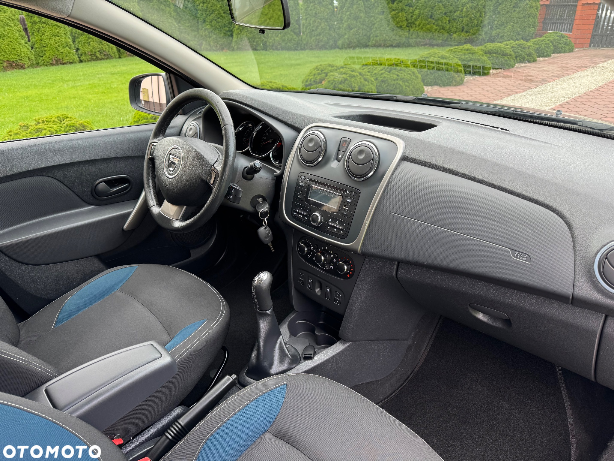 Dacia Logan MCV TCe 90 S&S Celebration - 12