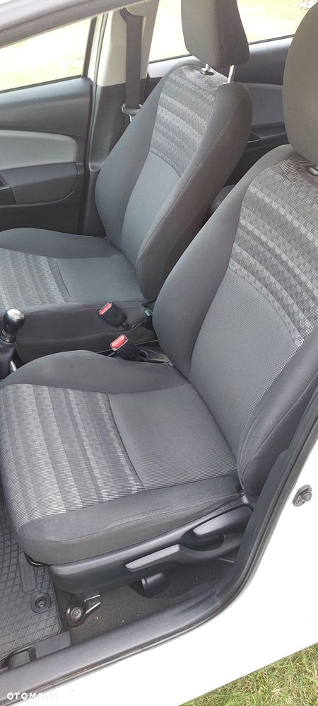Toyota Yaris 1.0 Active EU6 - 9