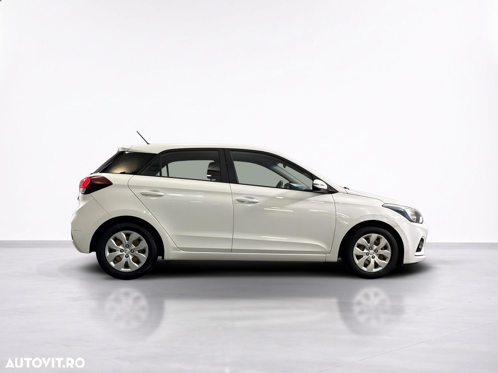 HYUNDAI i20 2020 — imagine 6