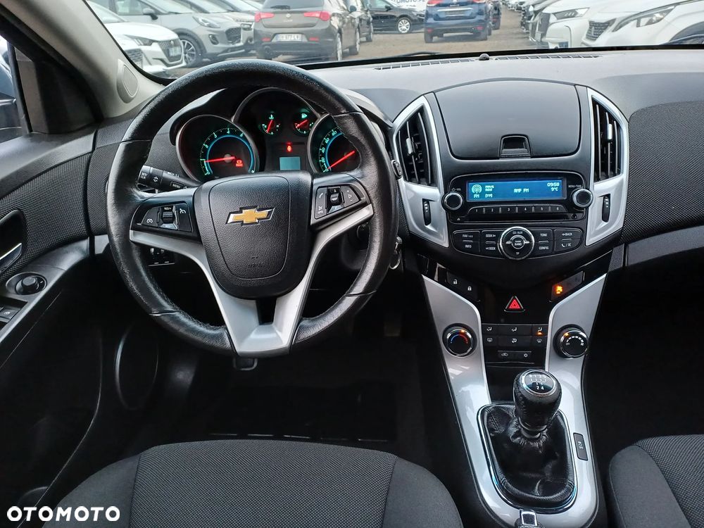 Chevrolet Cruze 1.6 LT+ - 20