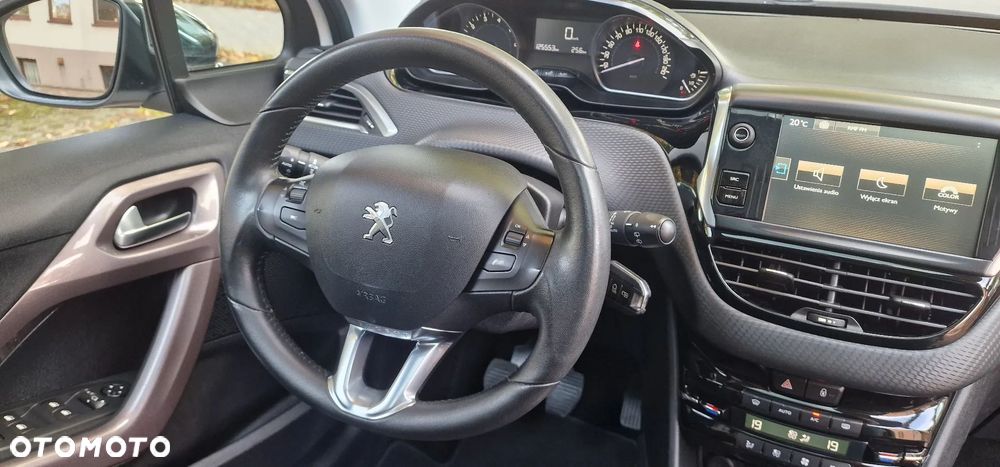 Peugeot 2008 - 25