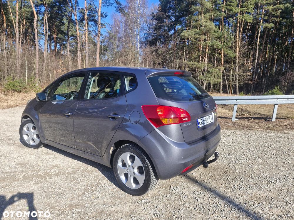 Kia Venga 1.6 CVVT Black Collection - 3