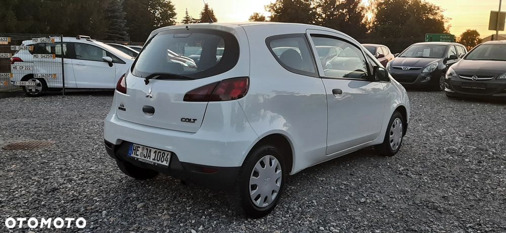 Mitsubishi Colt - 4