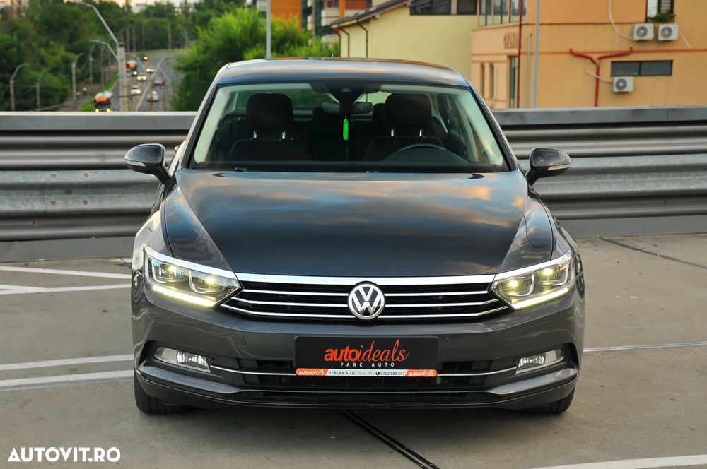 Volkswagen Passat - 8