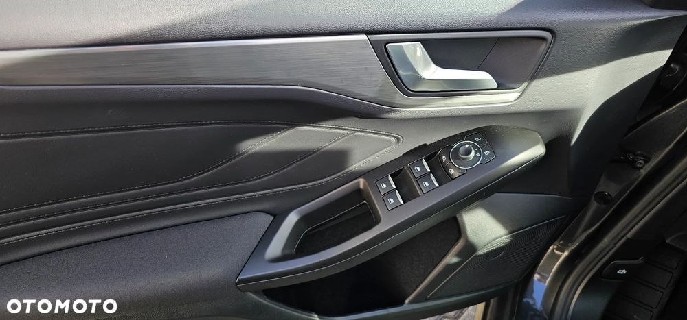 Ford Focus 1.0 EcoBoost mHEV Titanium - 9