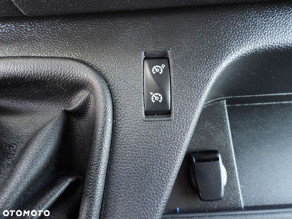 Renault MASTER PLANDEKA 10 PALET WEBASTO TEMPOMAT LEDY KLIMATYZACJA  165KM - 29