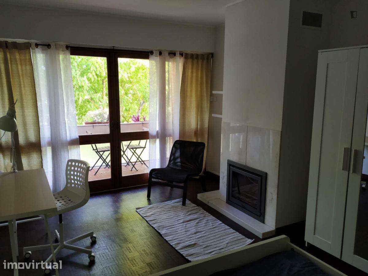 Quarto - localizado em Carcavelos Lisbon - Grande imagem: 3/12