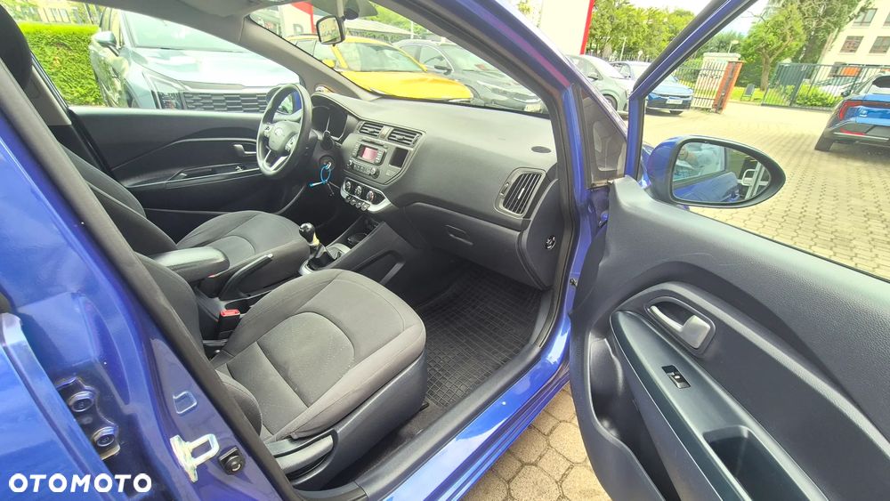 Kia Rio 1.2 L - 18