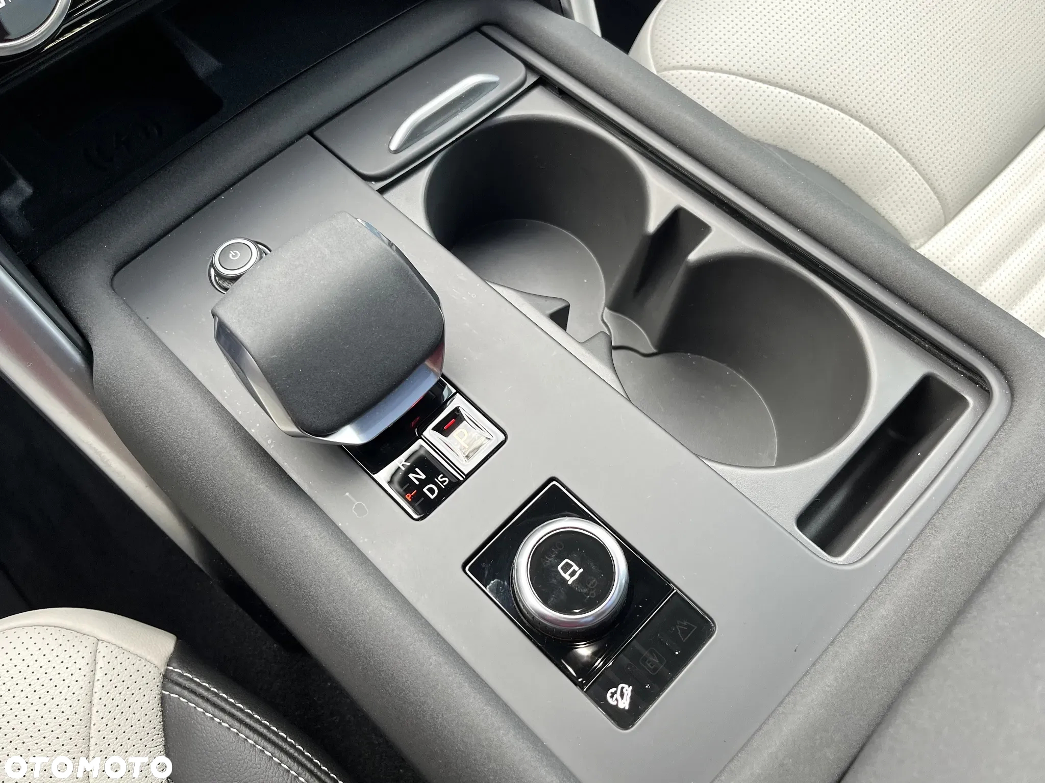 Land Rover Discovery D250 Dynamic SE - 6