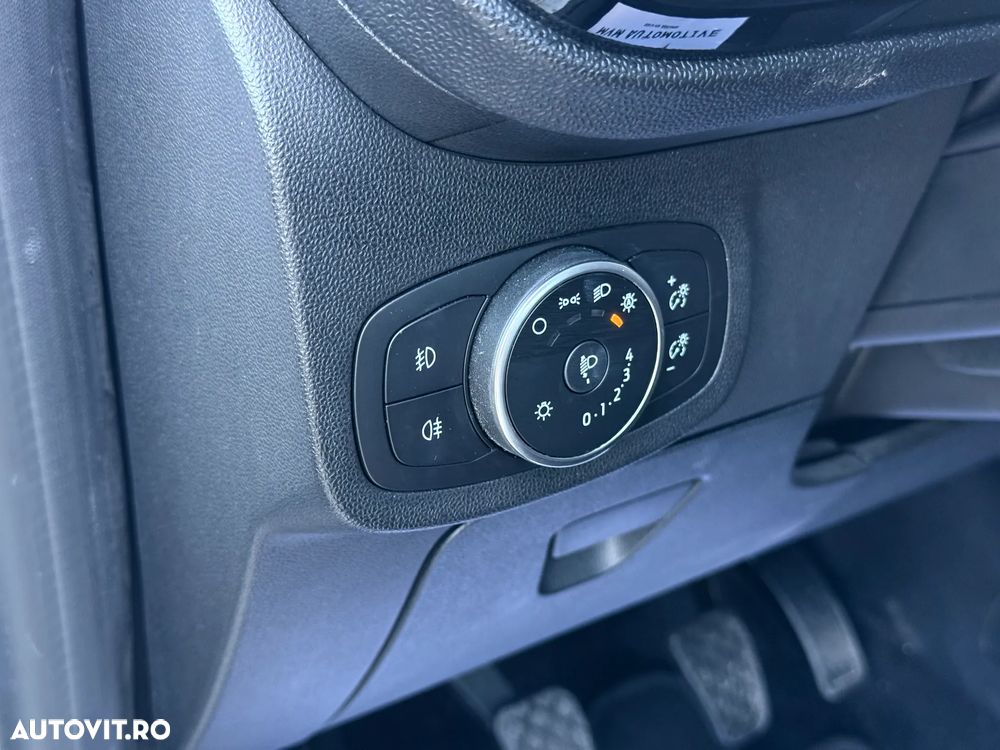 Ford Fiesta 1.1 S&S COOL&CONNECT - 17