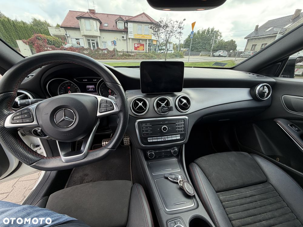 Mercedes-Benz CLA - 11