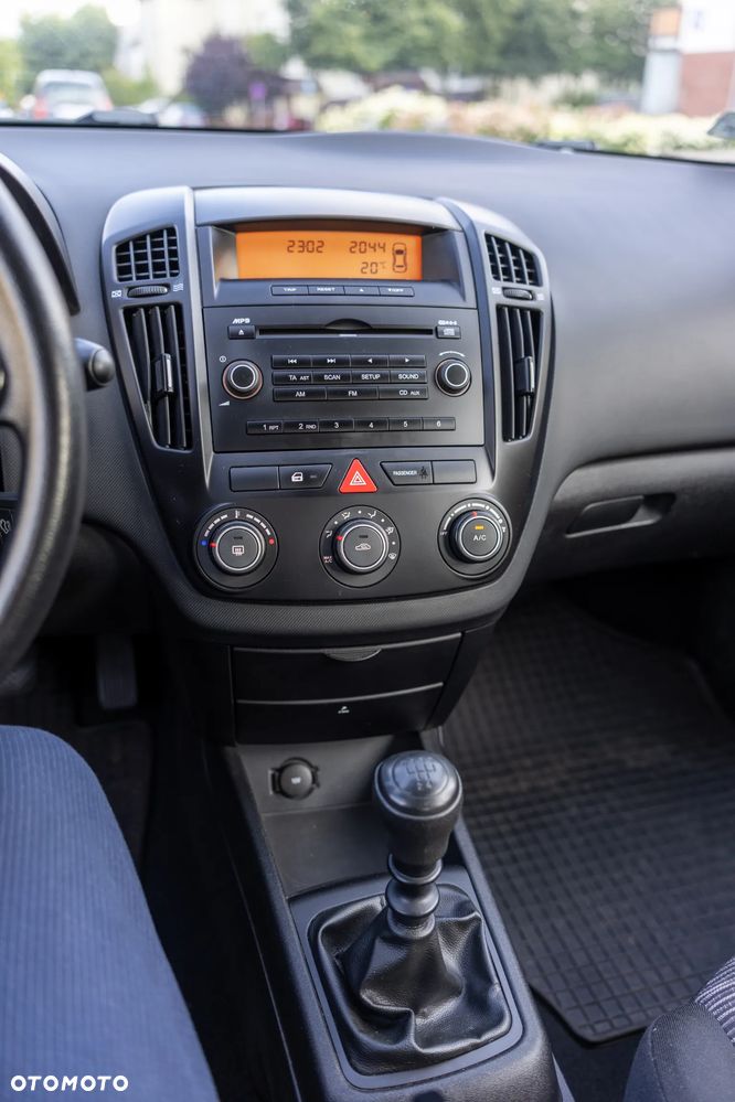 Kia Ceed 1.4 Comfort + - 17