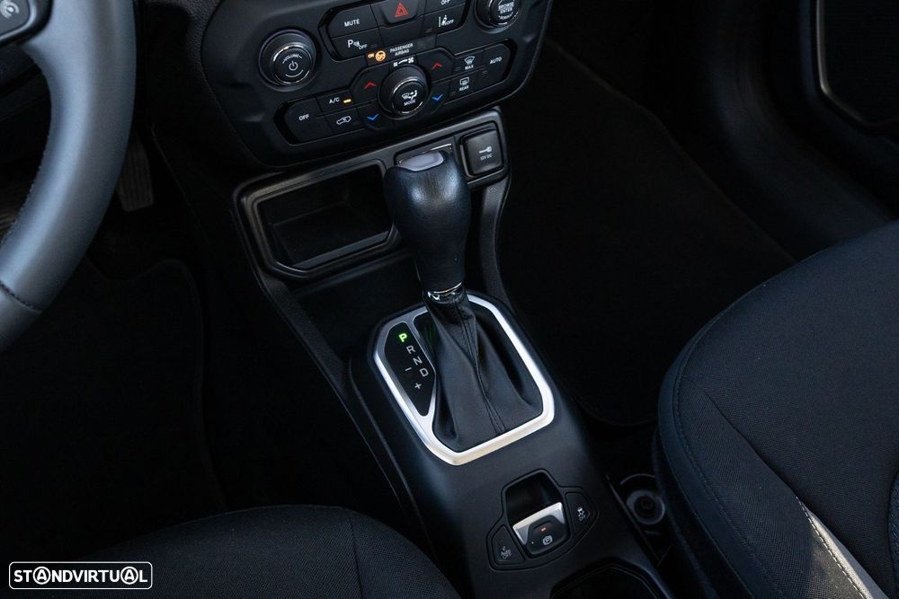 Jeep Renegade 1.5 TG e-Hybrid Longitude DCT - 19
