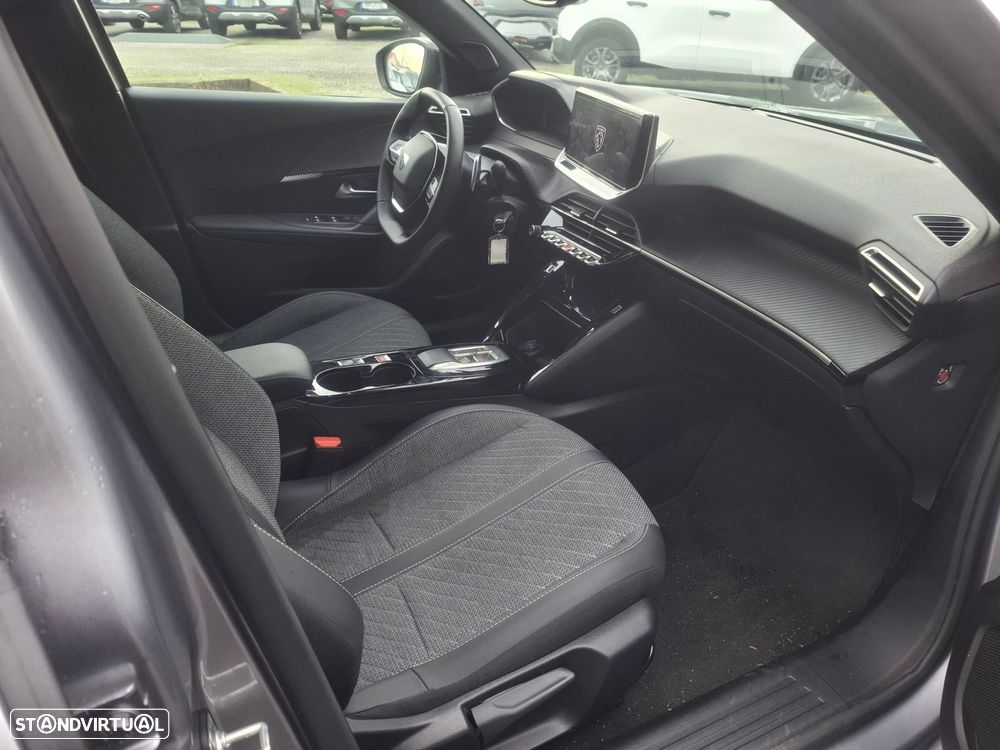 Peugeot 2008 1.2 Hybrid Allure e-DCS6 - 12