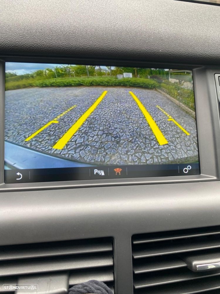 Land Rover Discovery Sport 2.0 TD4 HSE 7L Auto - 13