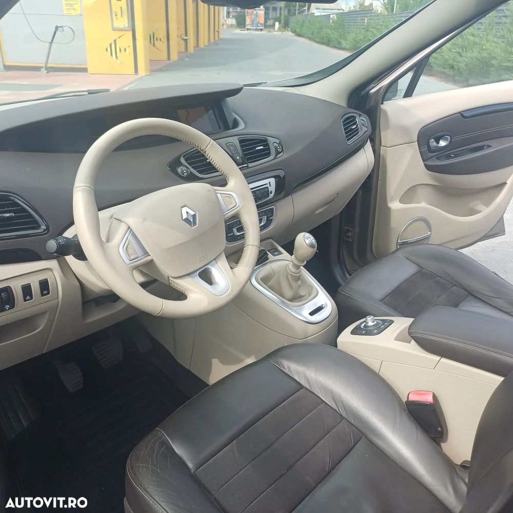 Renault Grand Scenic Energy dCi 130 Start & Stop Bose Edition - 13