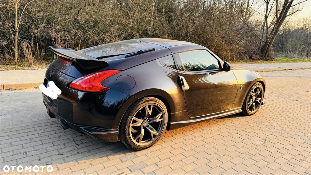 Nissan 370 Z - 2
