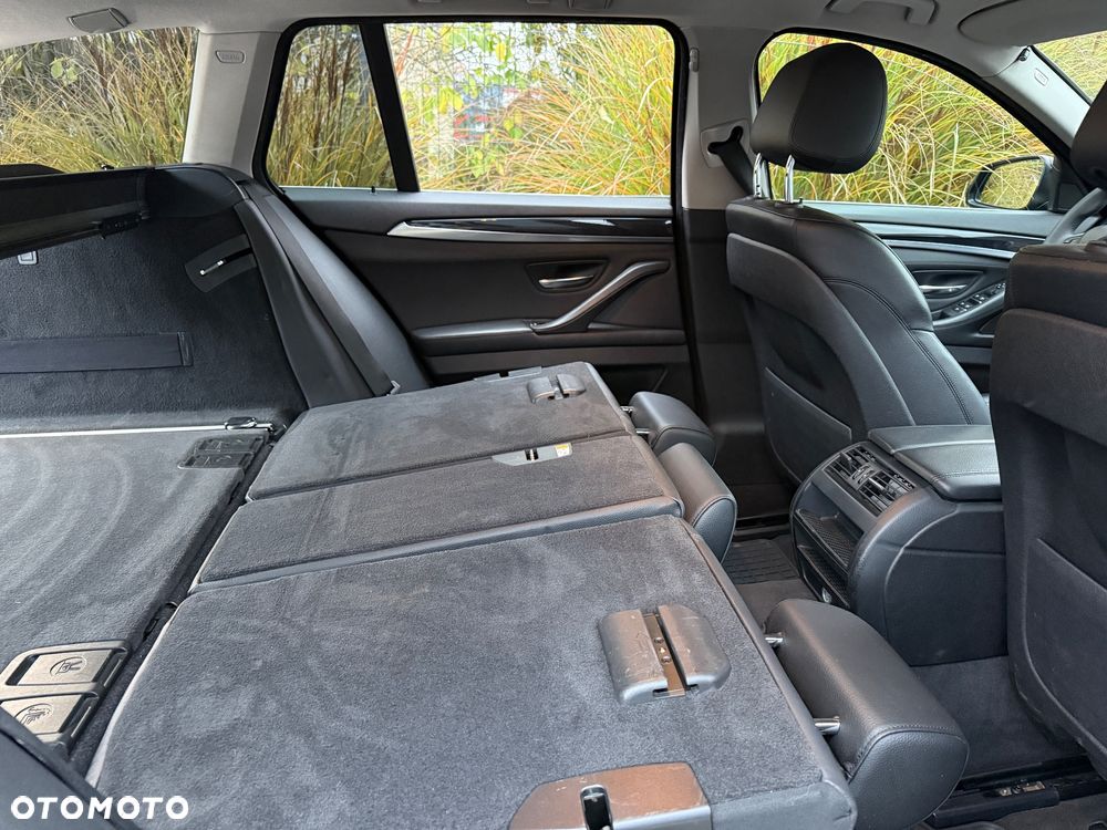 BMW Seria 5 525d xDrive - 35