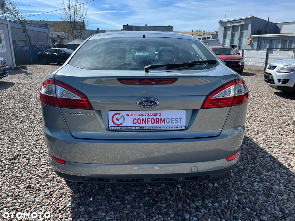 Ford Mondeo 2.0 Ghia - 7
